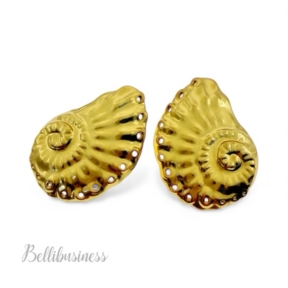 Kendra Scott Marina Statement Stud Earrings in Vintage Gold_4